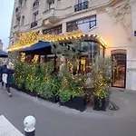 1 Minute Gare Montparnasse , Center, Awsome Place, Close To Eiffel Tour And Louvre Meusm , Front Metro