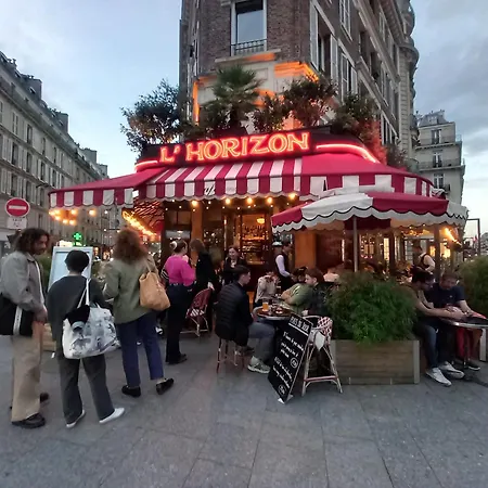 1 Minute Gare Montparnasse , Center, Awsome Place, Close To Eiffel Tour And Louvre Meusm , Front Metro * Paris